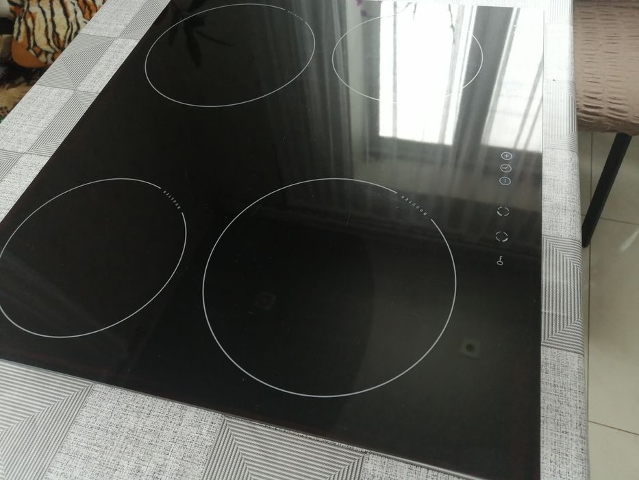 Індукційна варильна поверхня Amica