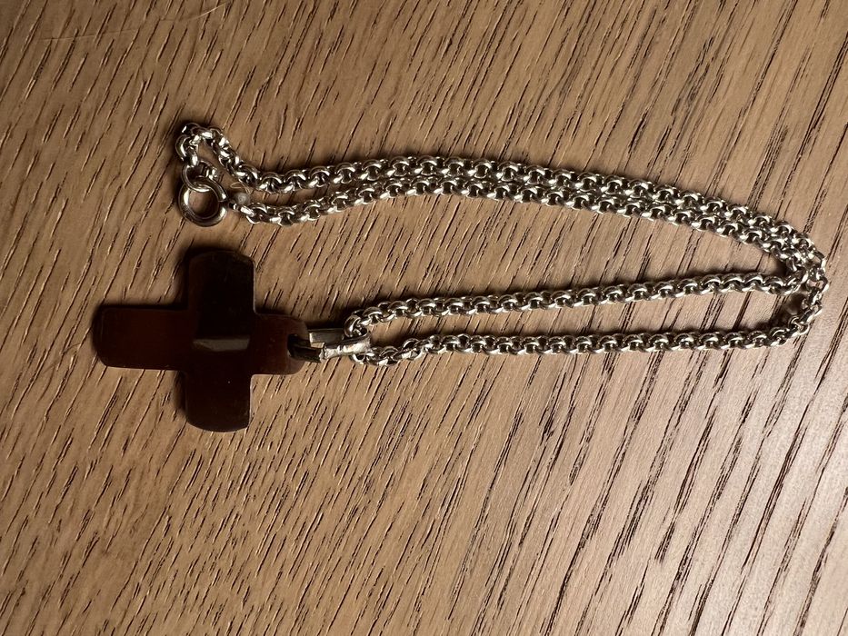 Colar de prata com Cruz