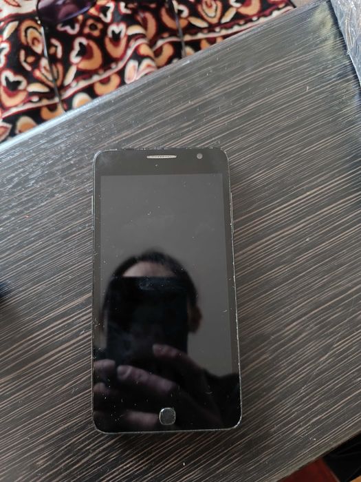 Смартфони xiaomi redmi 6a i Alcatel One Touch POP STAR 4G (5070D