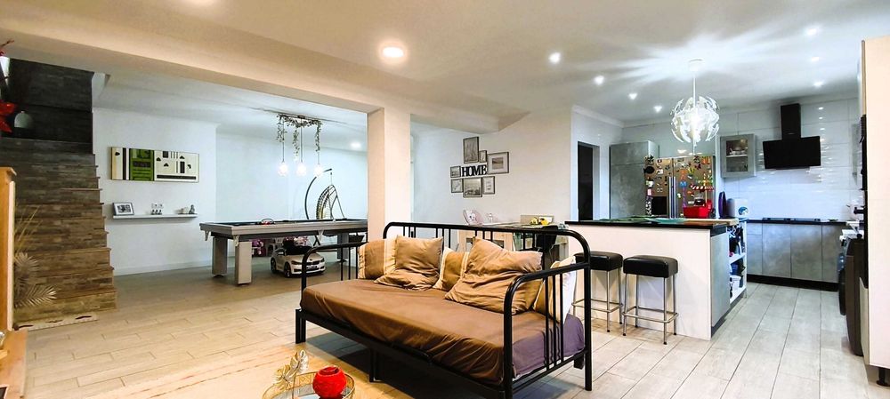 Apartamento T4 Duplex com Patio e Garagem