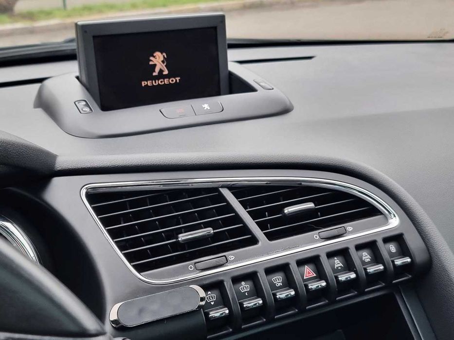 Продам Peugeot 3008 2011. Можна в розстрочку, під викуп