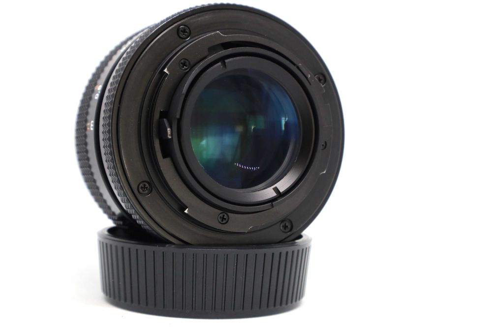 Carl Zeiss Planar 50mm 1.7 T* (Contax / Yashica)