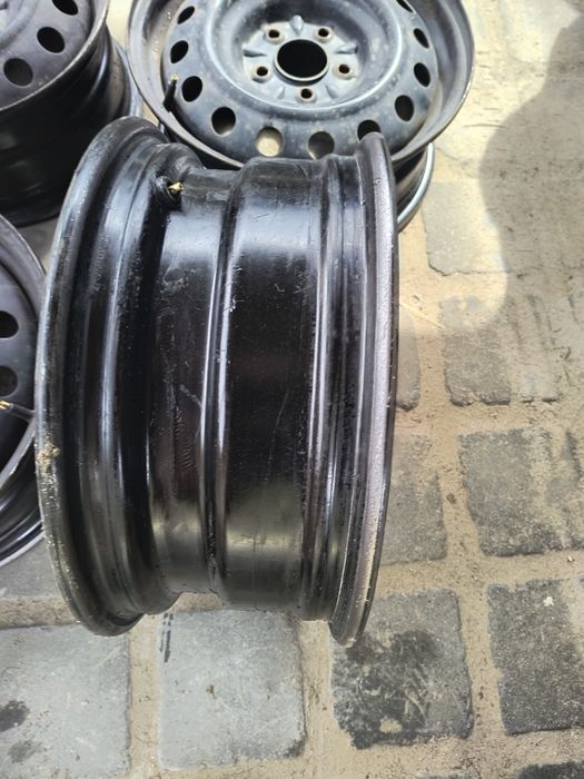 Felgi stalowe 4 szt 16 cali 5x114.3 67.1
