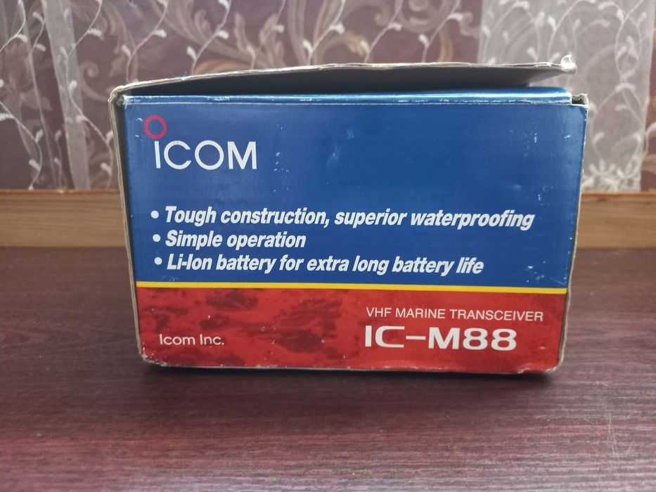 Рация ICOM  iC-M88
