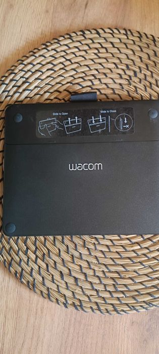 WACOM Intuos Art S Czarny Tablet Graficzny