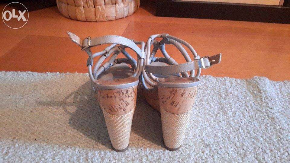 Sandálias marca Zillian