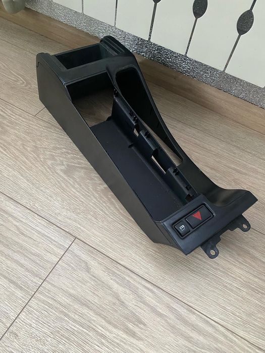 Консоль для машини бмв е46: 450 грн. - Торпедо, консоль Яворів на Olx