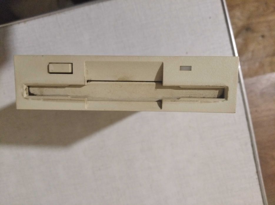 Дисковод для флоппи дисков