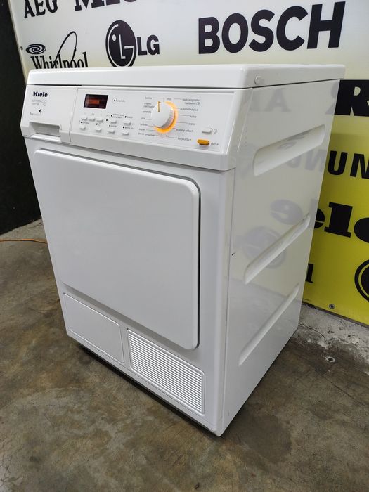 Сушка для одягу фірми Miele