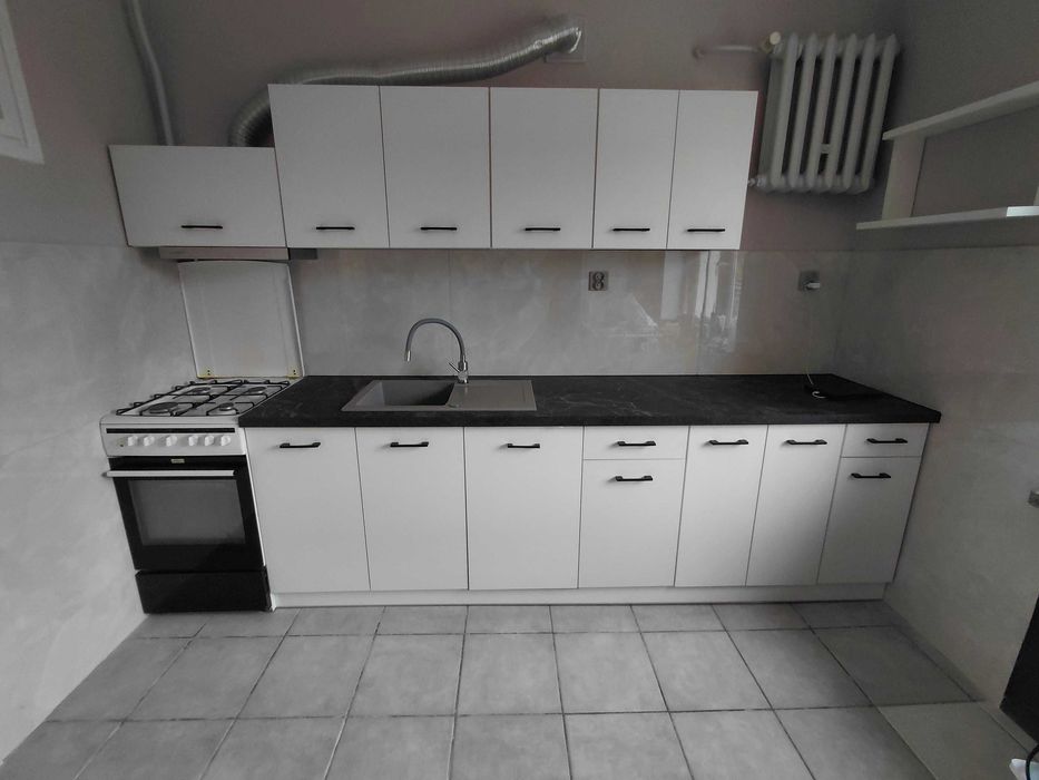 duża kawalerka z balkonem w centrum do wynajęcia