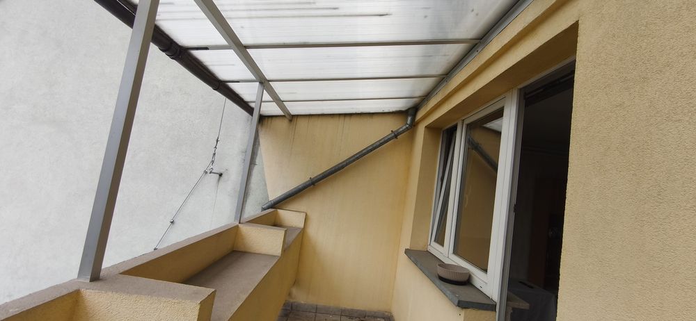Centrum,mega potencjał,4pokoje,komórka,rowerownia,spiżarka,piwnica.