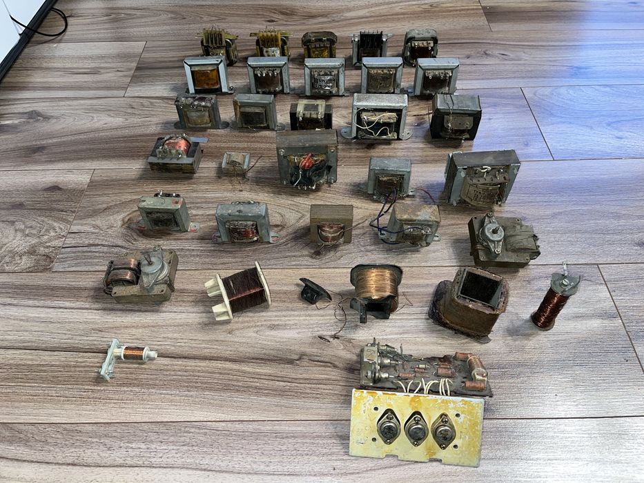 Transformatory: UNITRA i dławiki filtru zasilacza (cena za sztukę)