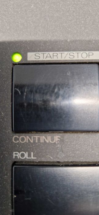 Reservado! Roland R-8 + 4 cartões ROM e fonte de alimentação original