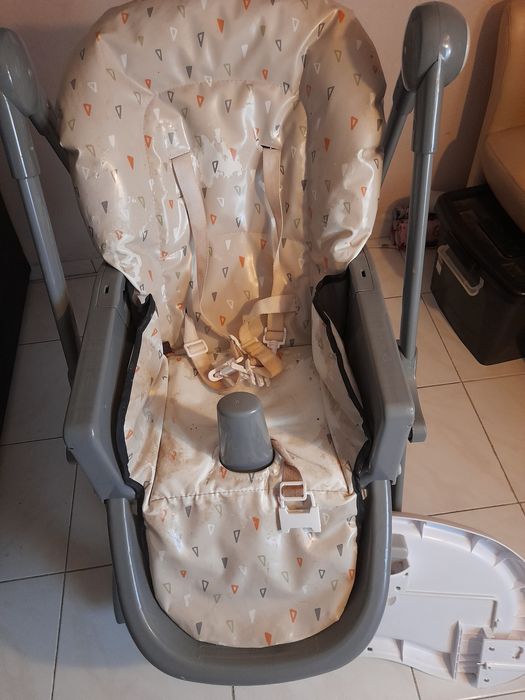 Cadeira de refeição para bebé