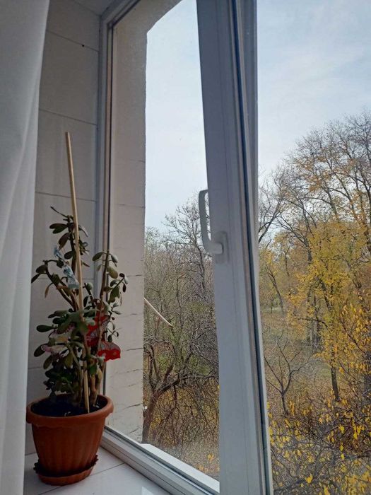 Уютная квартира в зелёном районе на Восточном. Кирпичный тёплый дом