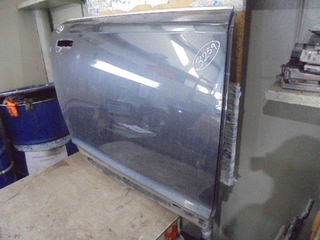 Porta trás direita AUDI A6 (4F2, C6)