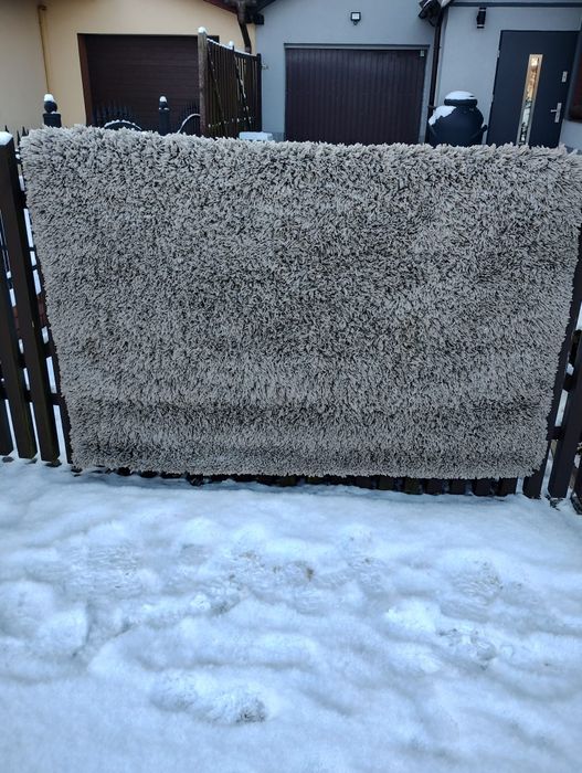 Sprzedam dywan szary