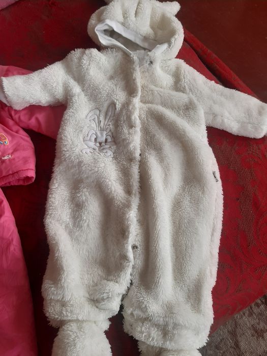 Весняний одяг немовлятам.