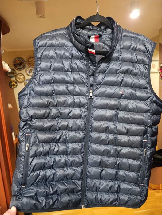 Безрукавка,куртка Tommy Hilfiger