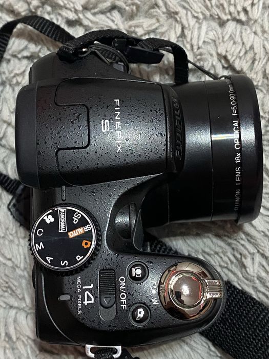 Aparat Fujifilm finepix S1800