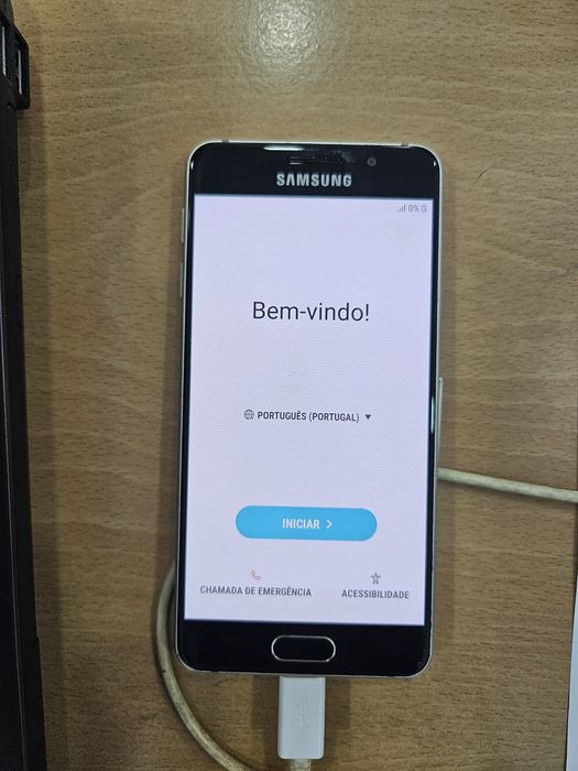 Samsung Galaxy A3 Gold
