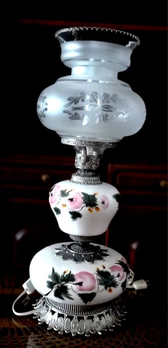 Candeeiro mesa  em bom estado