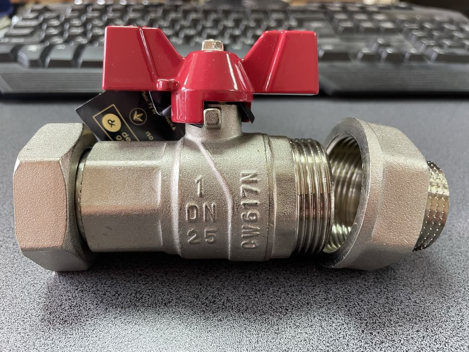 Краны шаровие  обратний клапан обжим муфта