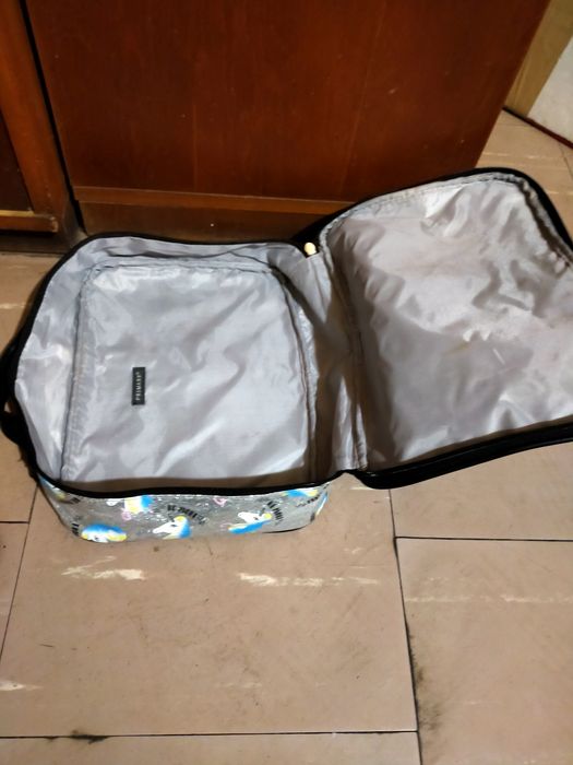 Kosmetyczka walizeczka Primark jak nowa