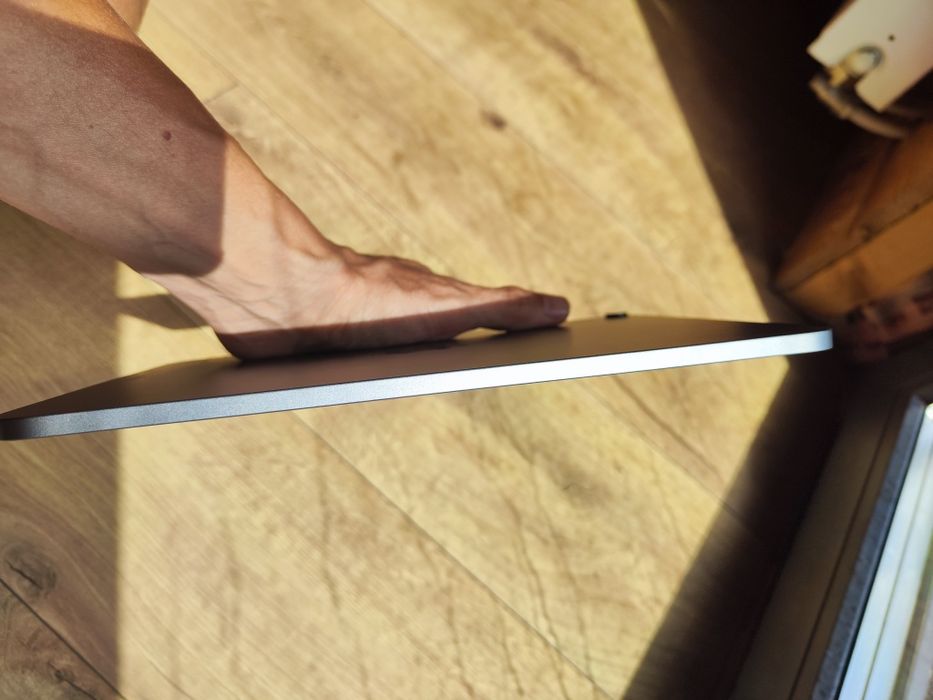 iPad Air 5 - procesor M1 - Stan Bardzo Dobry - Rachunek ze sklepu w komplecie