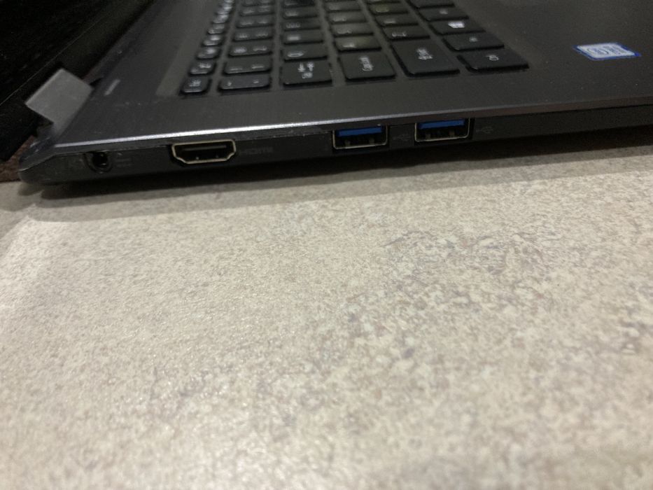 Laptop Acer, dotykowy