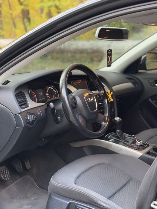 Продам Audi A4 B8