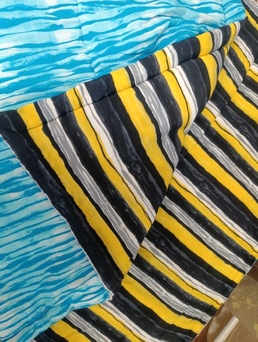 Продам дитячу двусторонню ковдру 135*105