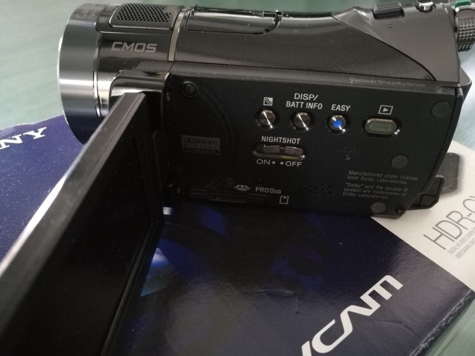 Sony HDR-CX12, kamera Full HD wykrywająca uśmiech