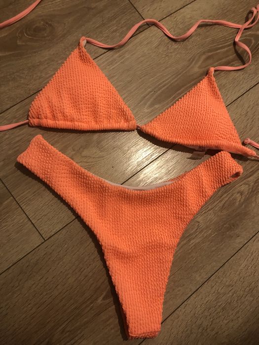 oddzielny kostium kąpielowy