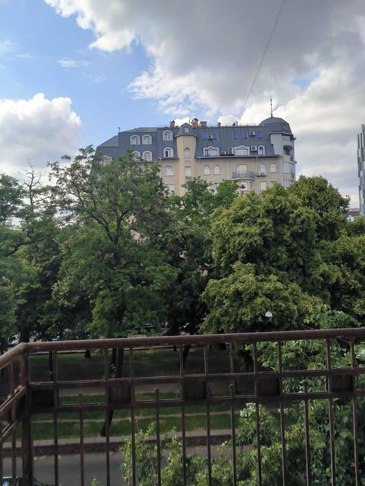 Продам 2-х кім.  вул. Верхній Вал,54/23 Поділ Подільський район