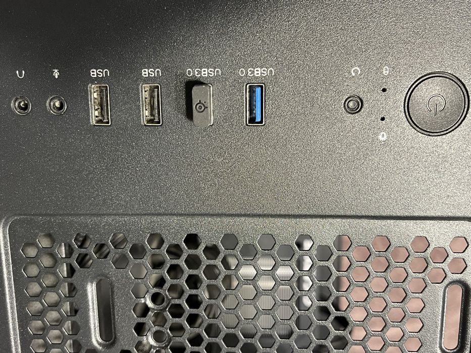 KOMPUTER GAMINGOWY RTX 4060 Ryzen 5 5600x 1 tb 16 gb ram