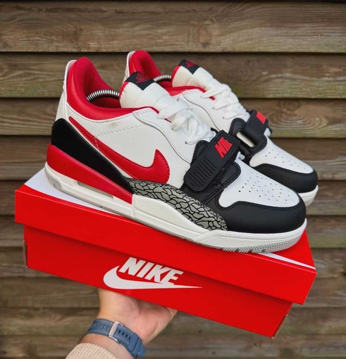 Кроссовки мужские Nike кожа натуральная Найк белые с красным