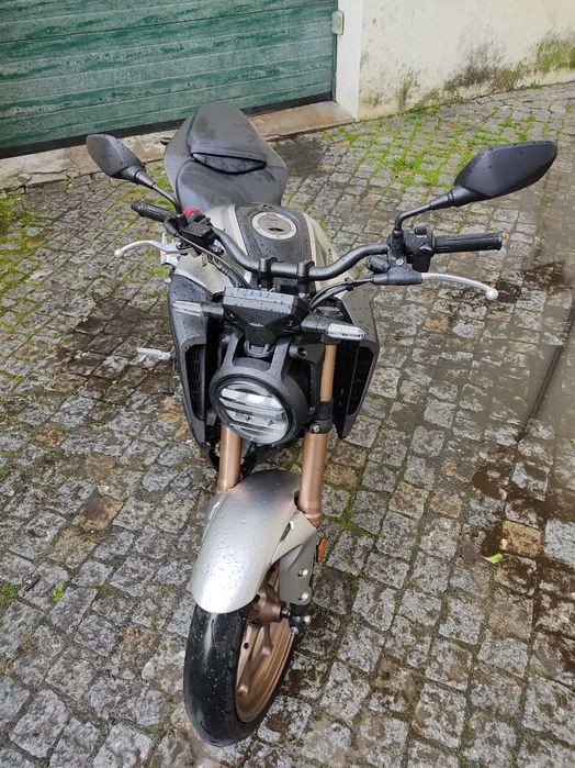 Mota Honda CB125R /2023