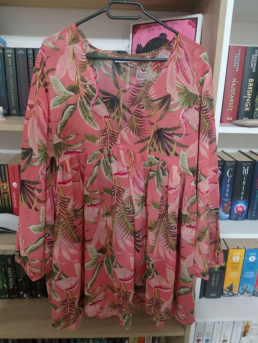 Przewiewna, prześwitująca sukienka