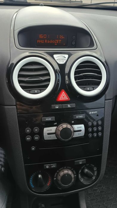 Opel Corsa D 1.4 Limited Edition