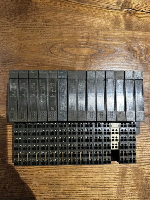 siemems simatic et 200 36Di + 48D0 + 4A0