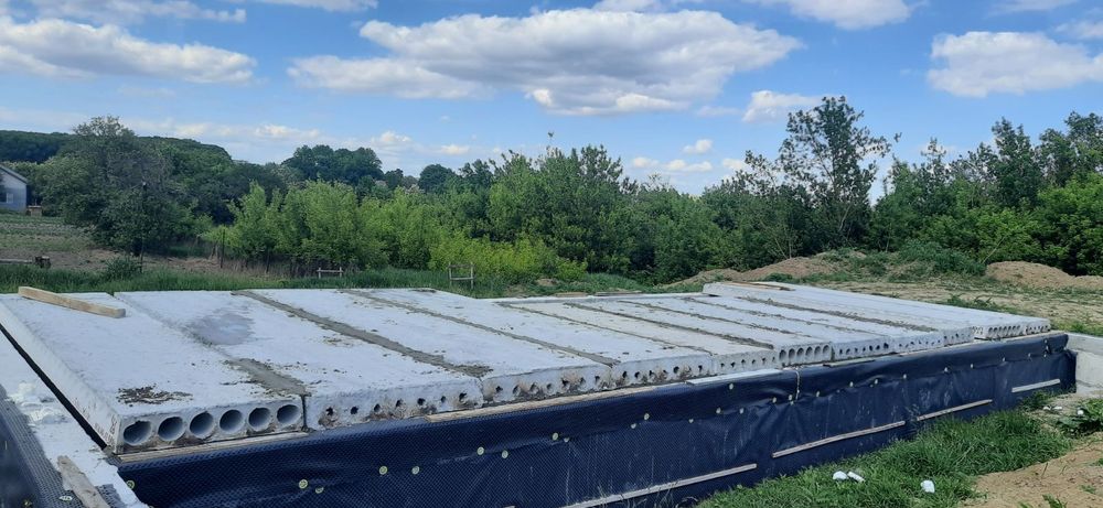 Продаж земельної ділянки з фундаментом