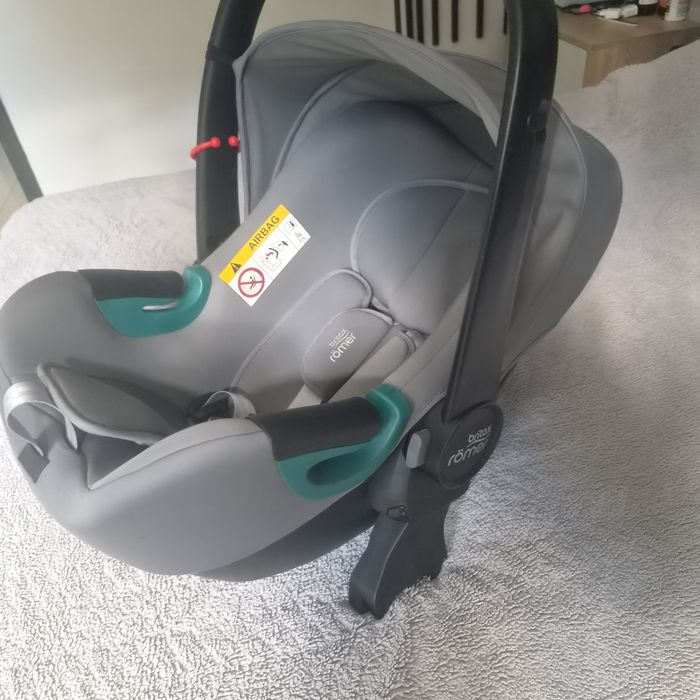 Britax Romer Baby Safe 3 i-Size Fotelik Samochodowy 0-13kg Midnight Grey