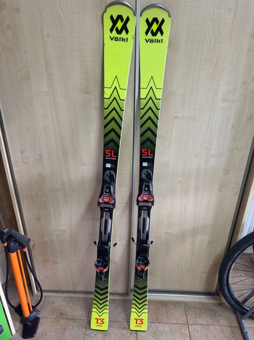 Narty Völkl Racetiger SL 2023