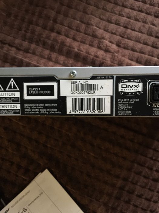 DVD плеєр з дисками в подарунок