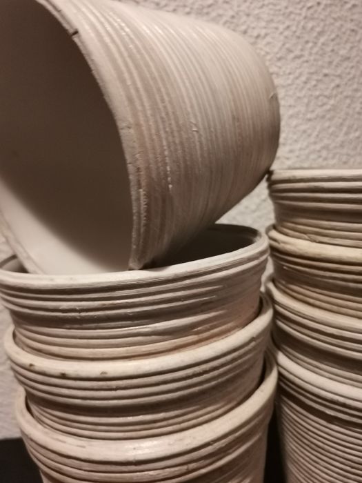 Lote 8 vasos em verga, pequenos (ikea)