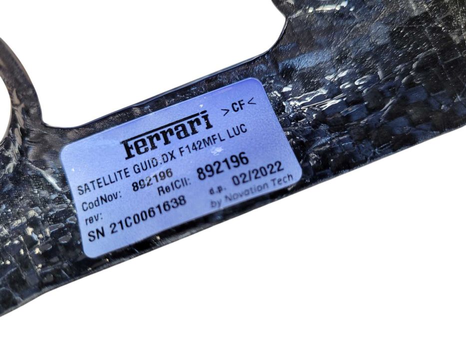 Ferrari F8 - panel dekor deski konsoli dashboard upper trim RH CARBON