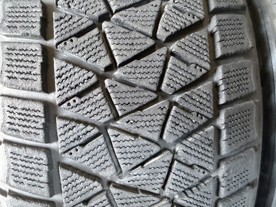 235/55 r20 Bridgestone 4шт.