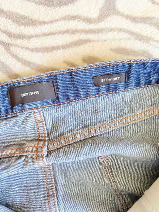 Spodnie Jeansy Straight Leg BELTED DENIM