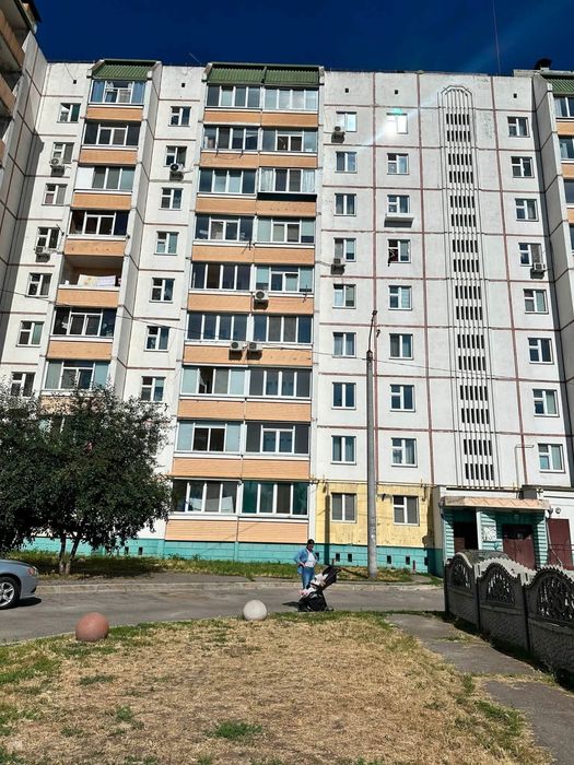 Продаж 1 кімнатноі квартири  на Калініна 4